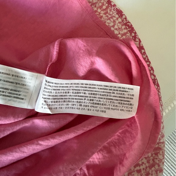Abercrombie and Fitch dress. Pink/white floral. Size medium. Puff sleeve. Cute! - Picture 15 of 16